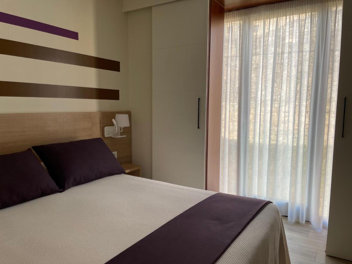 Apartamentos Turisticos Guiana Ponferrada Ngoại thất bức ảnh