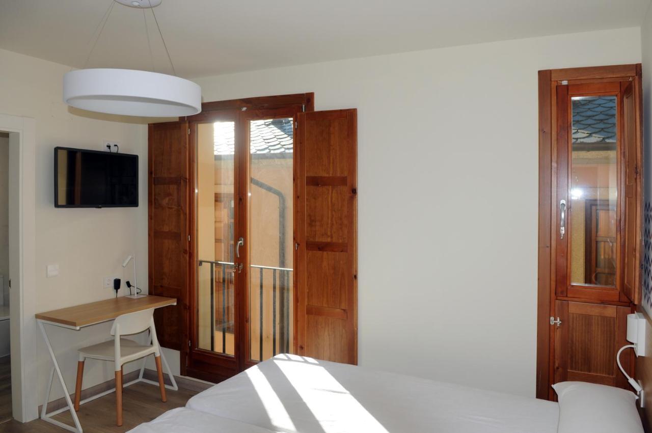 Apartamentos Turisticos Guiana Ponferrada Ngoại thất bức ảnh